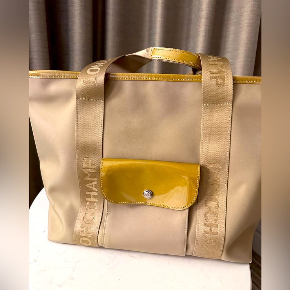 Longchamp handbag 👜- perfect spring bag